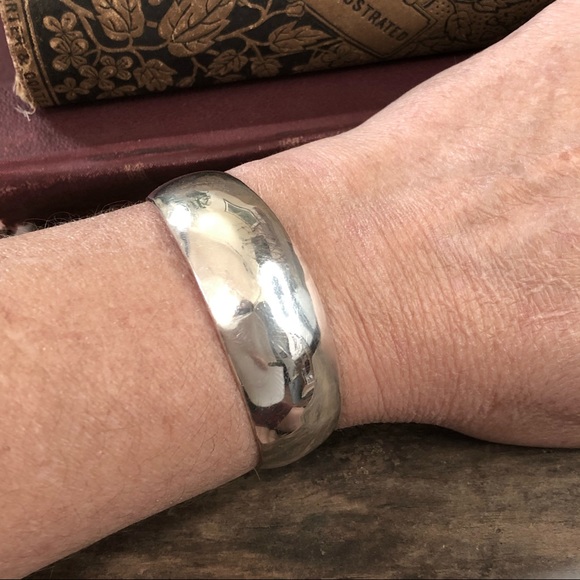 Jewelry - 🔴 SALE Vintage sterling silver cuff bracelet